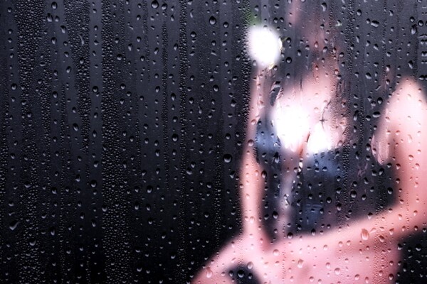 woman-2548157_1280 